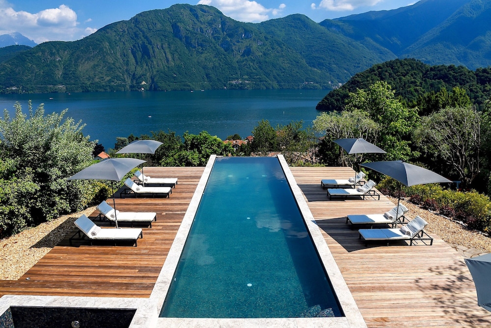 Carefree Retreat With Panoramic Views of Lake Como
