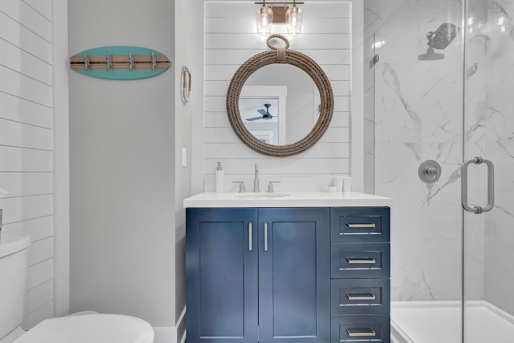 Oceanwatch Cottage by Topsail Realty
