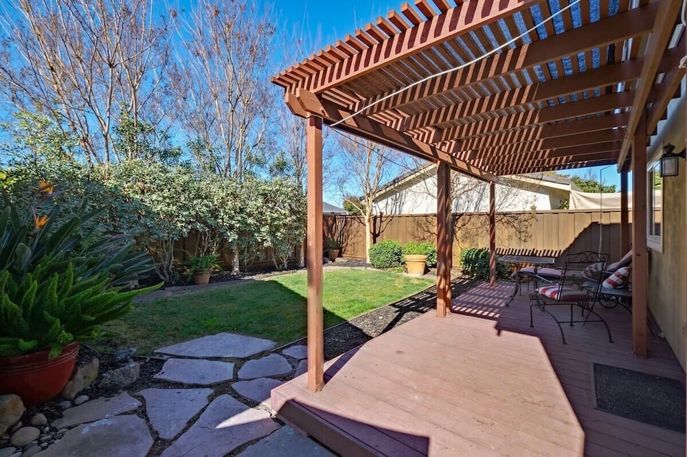 @ Marbella Lane - 4BR Home Away From Home Ldry