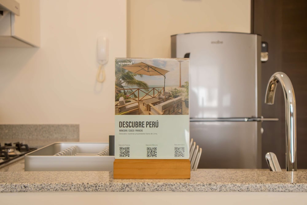 w Elegant 1BR Retreat in the Heart of San Isidro