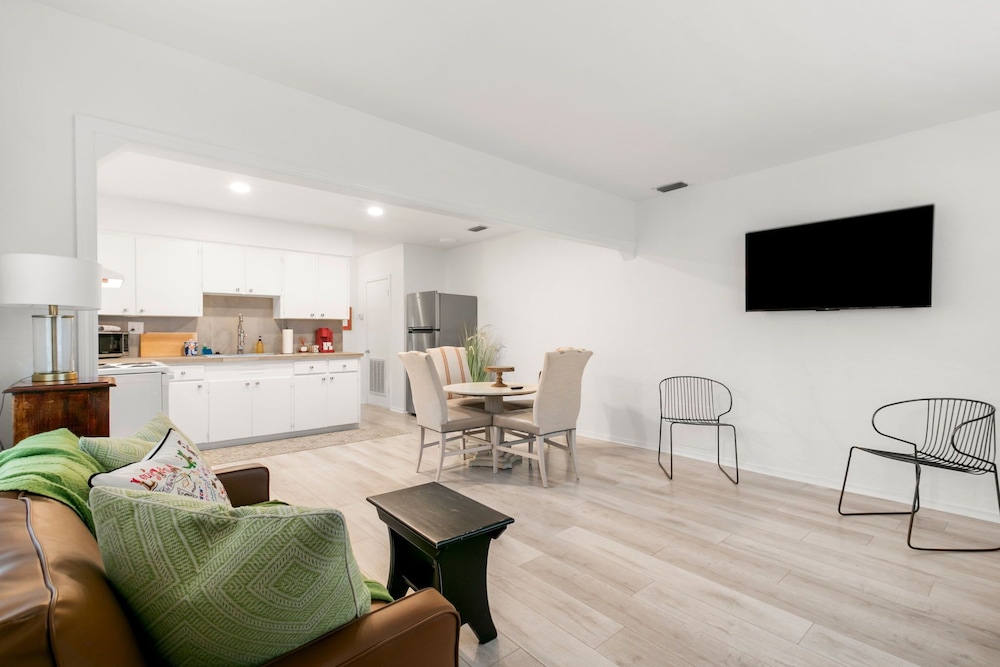 NEW Bayside Escape Cozy Hideaway Near Bayshore