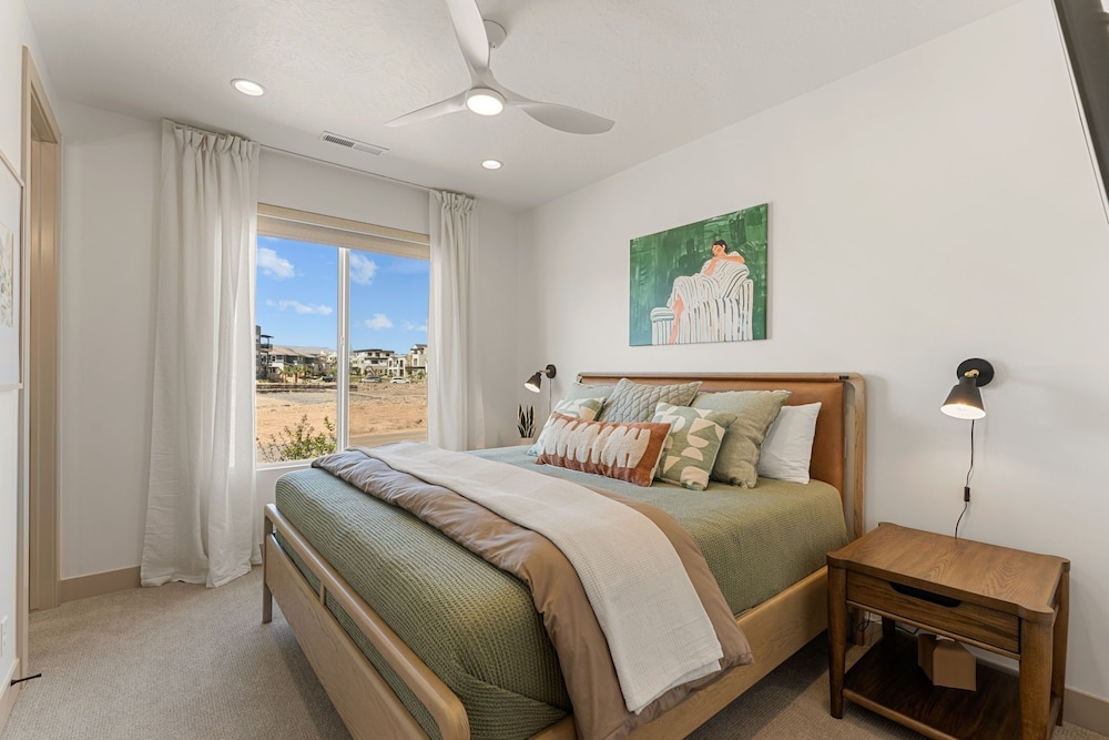 Country Is Cool Again 5 Bedroom Townhouse