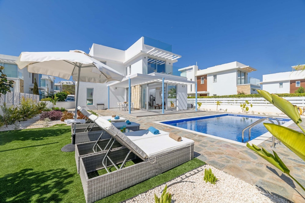 Mylos Lifestyle Seaview Villa 15