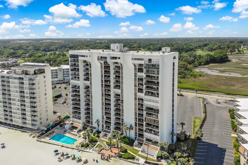 Brigadune 12f 3 Bedroom Condo