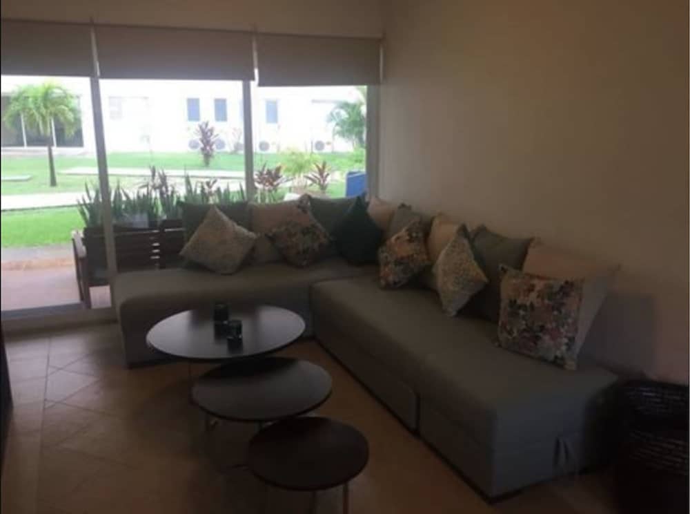Banus Acapulco