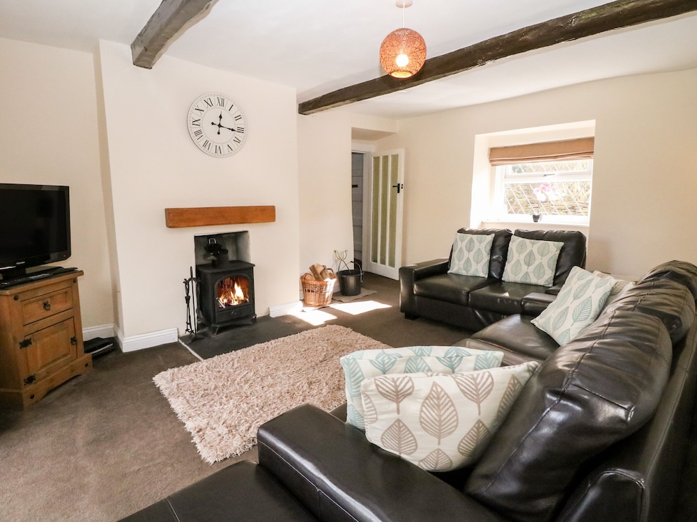 The Cottage Glossop view 3