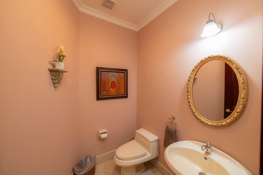 Bella Vista 8B 3 Bedr 3 1 2 Bath