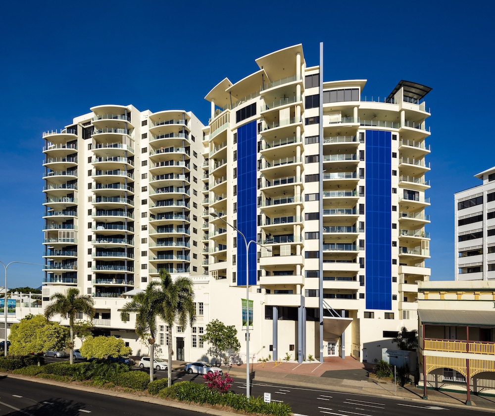 Hotel Jack & Newell Holiday Apartments - Image 1