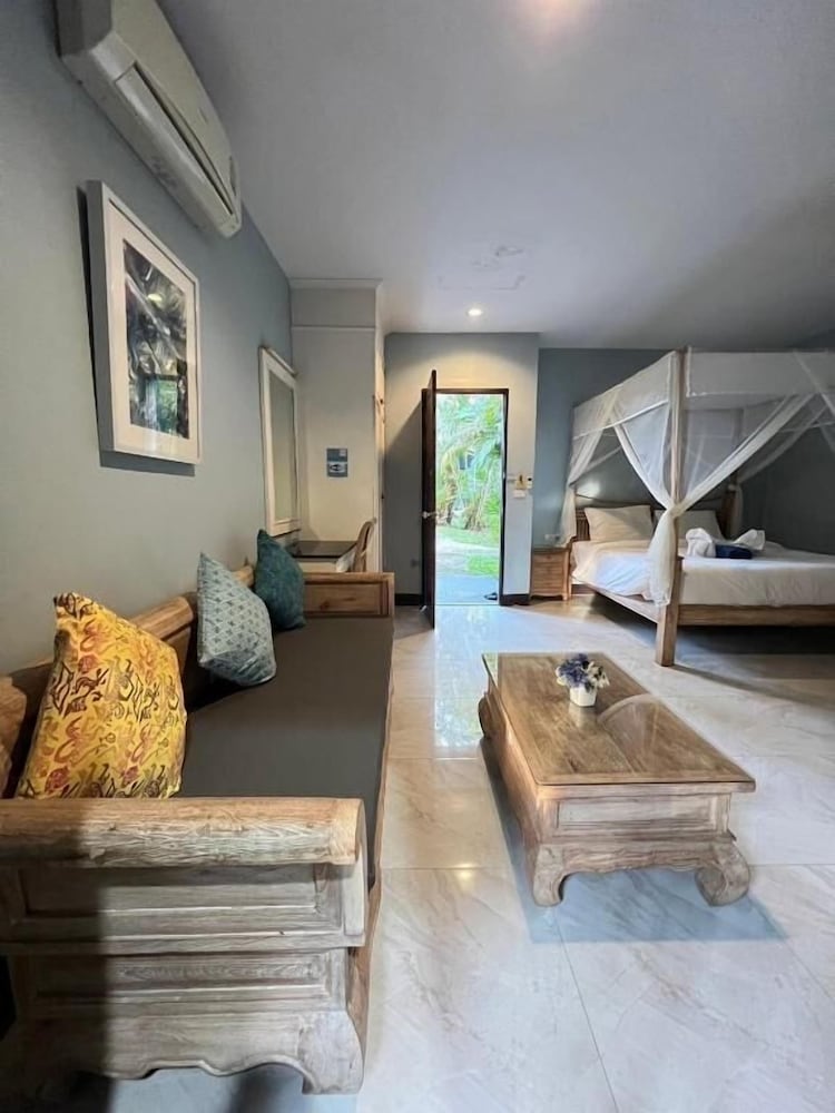 Moubillow Resort