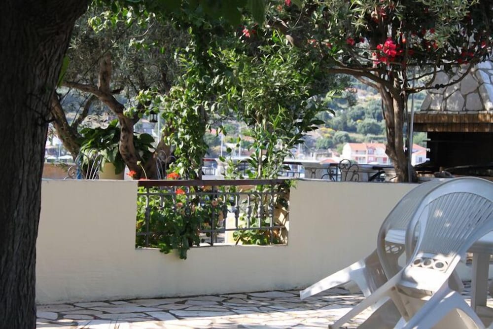 Ballas Apartments