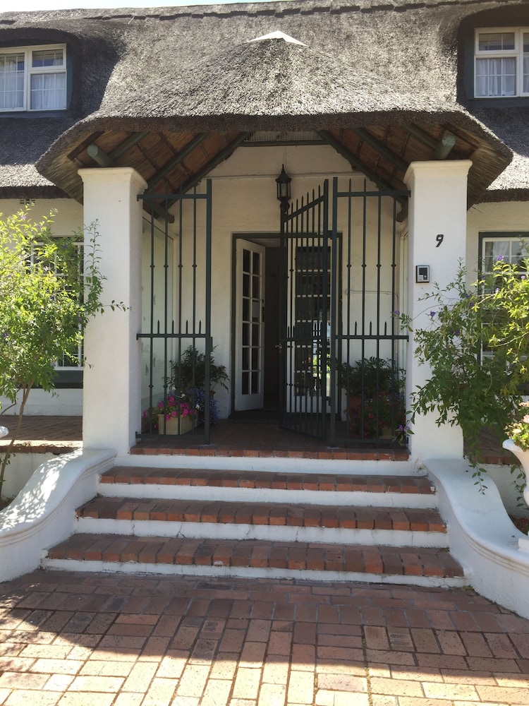 Howard's End Manor