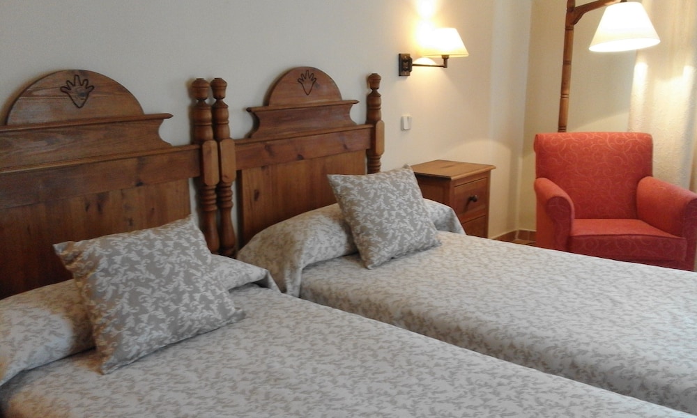 Hostal Rural Cumbres de Castilla photo 3