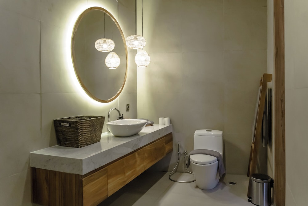 AMO Residences