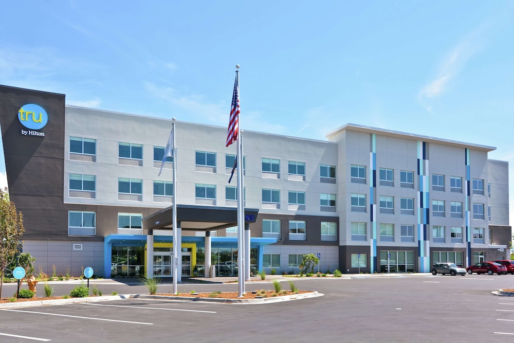 Hotel Tru by Hilton Idaho Falls - Image 1