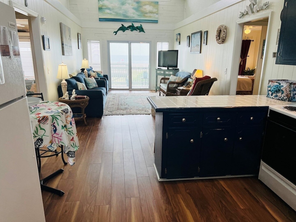 Seaside - 4 Br Home