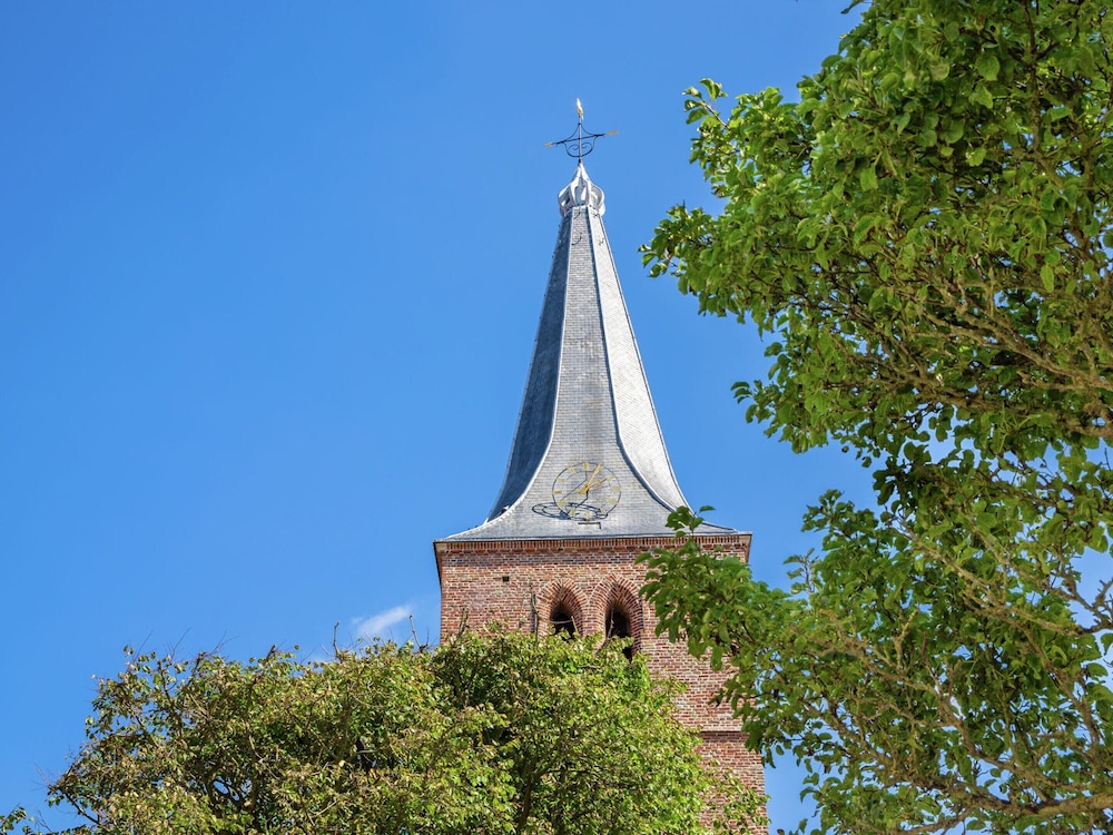 Photo 33