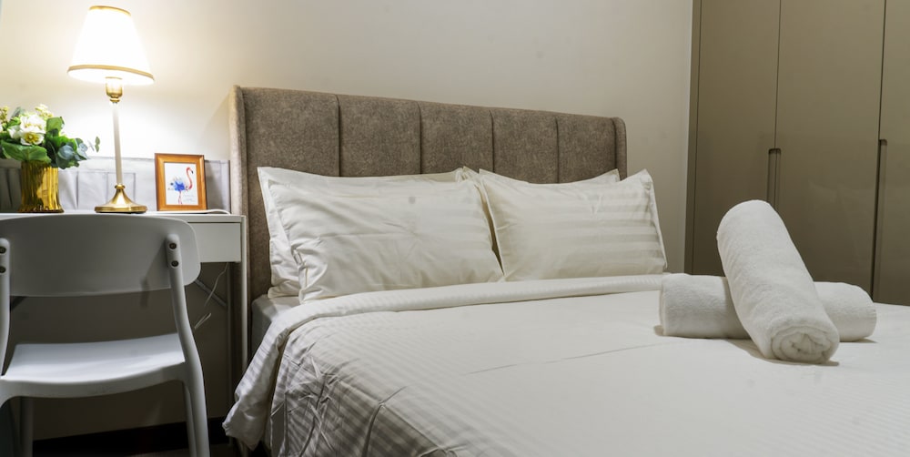 Moonway Luxury Suites At CORE Residence