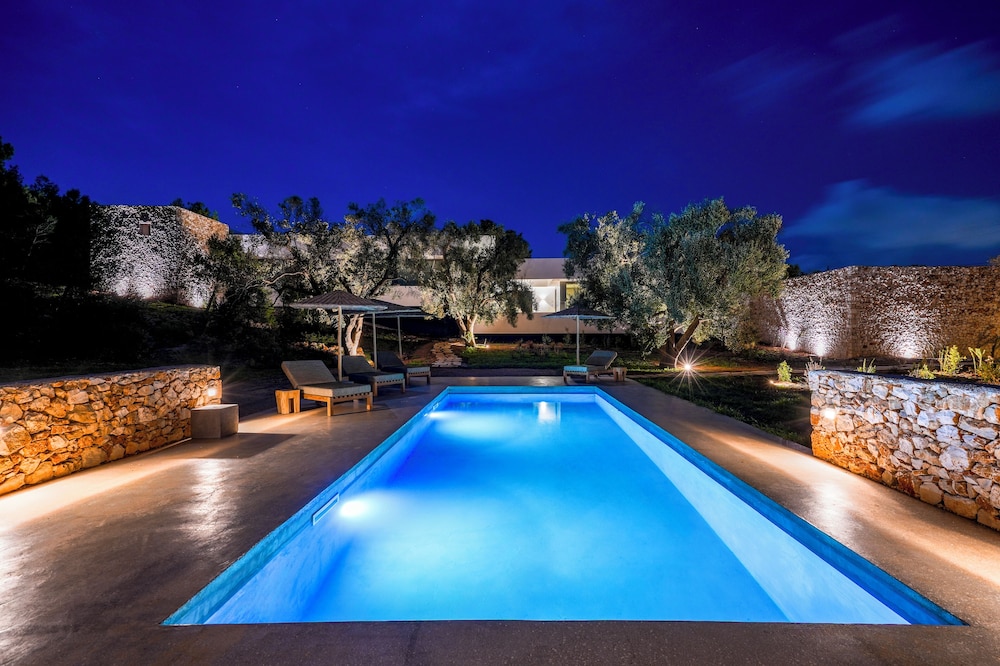 Botanico Villa & Suites