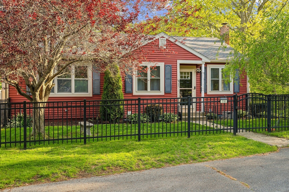 Coastal Comfort With Stunning Harbor Views 3 Bedroom Home