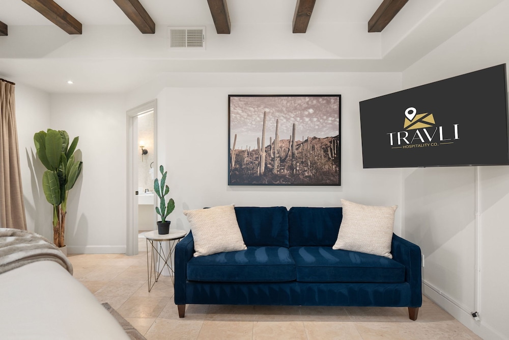 The Casa Del Sol Experience - Old Town Villa