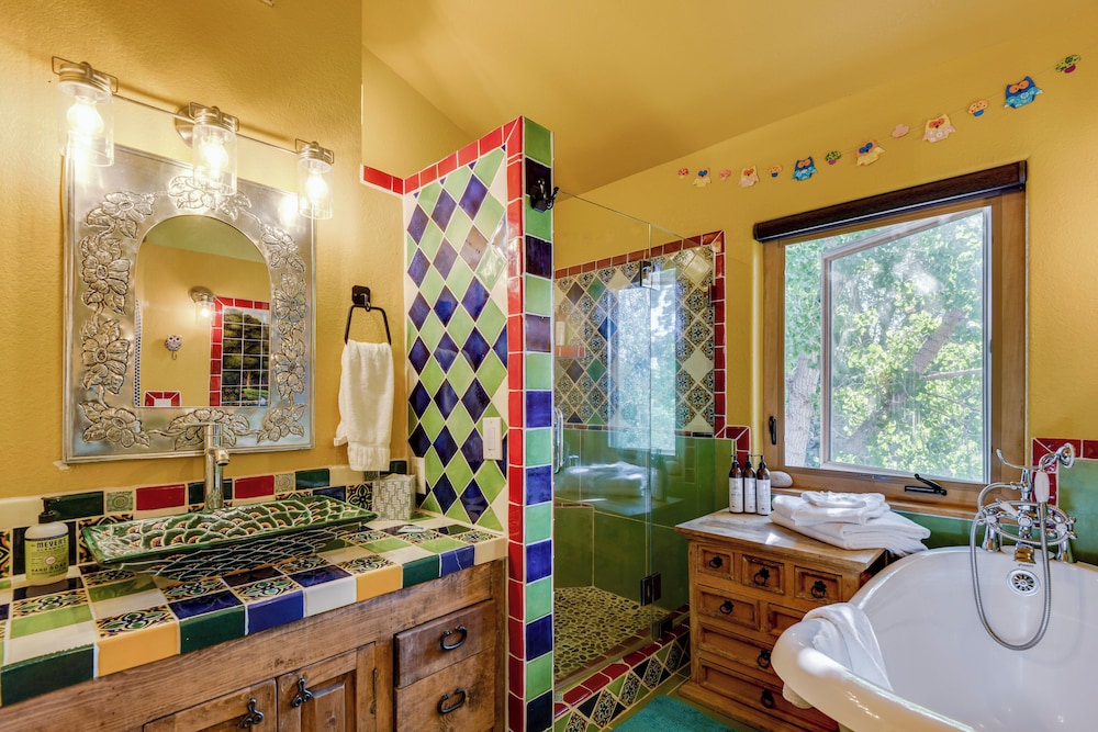 Bike, Hike & Ski: Artsy Steamboat Springs Retreat!