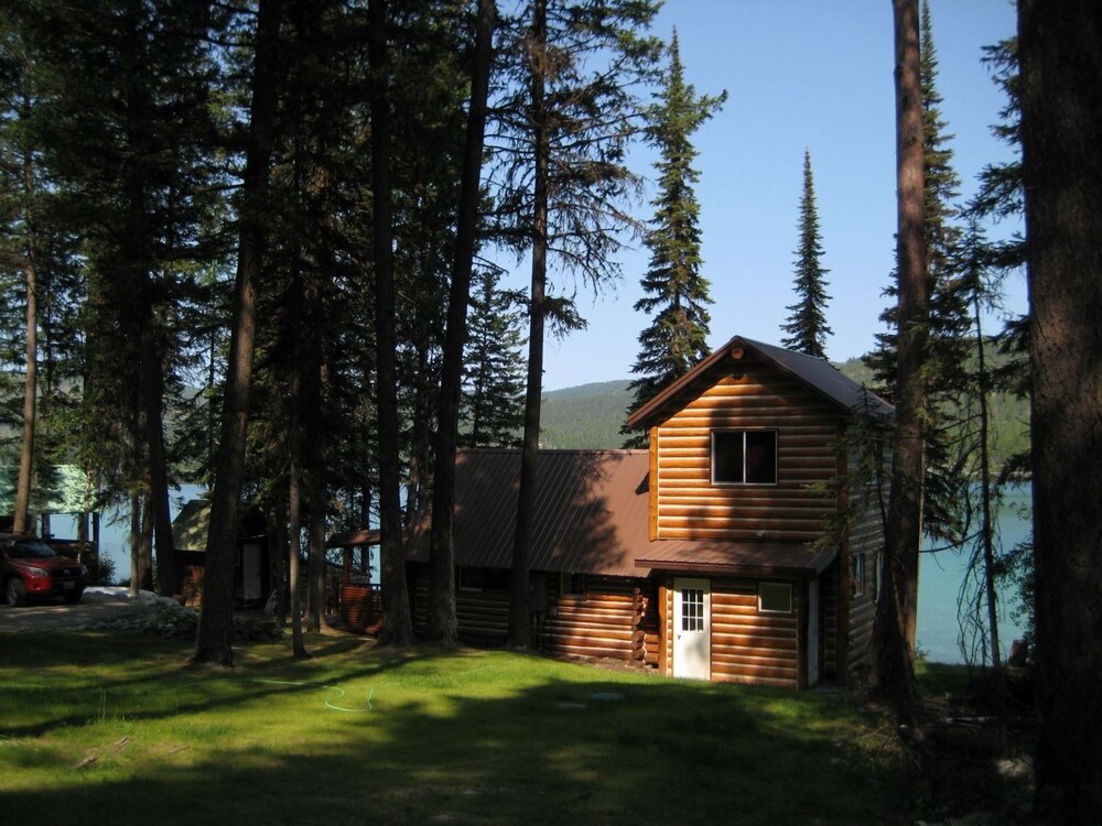 Ashley Lake 1 Bedroom Cabin view 5
