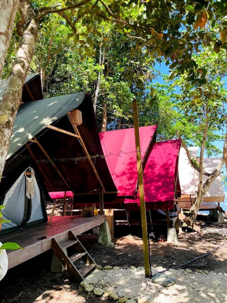Lainkalogos Glamping