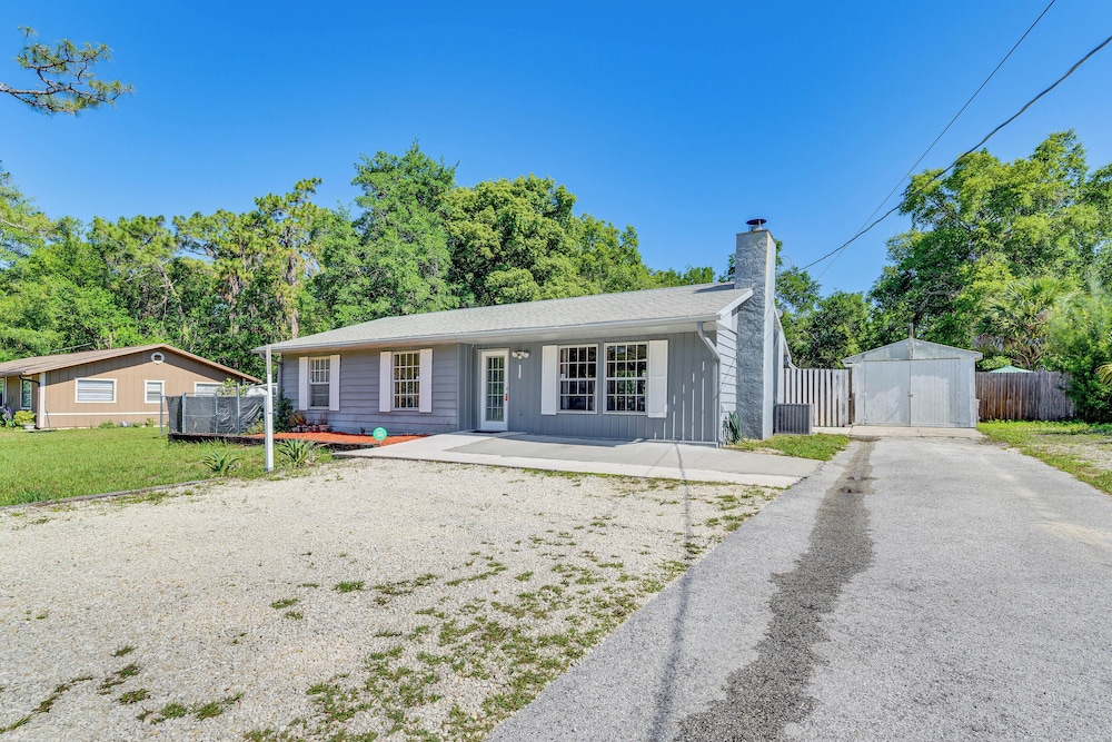 2 Mi to Manatees: Homosassa Home w/ Lanai!