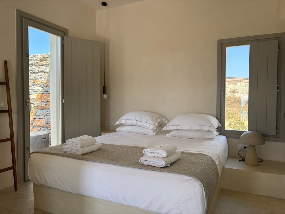Pentanemi Folegandros