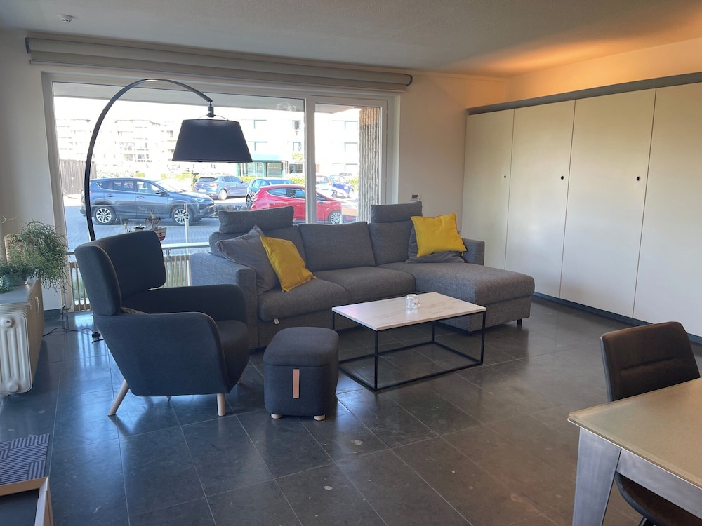 Apartment in Nieuwpoort Near Sandy Beaches