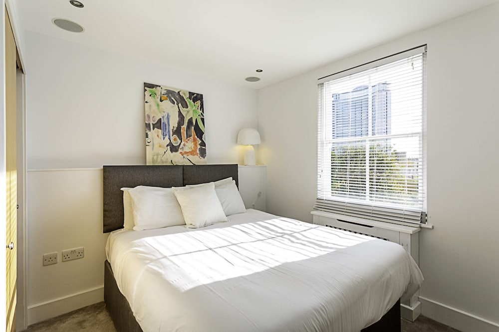 Elegant 3 bed Apartment in Earls Court