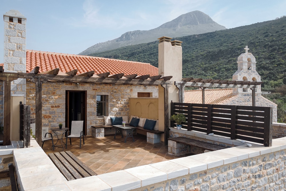 Aura Seafront Villa