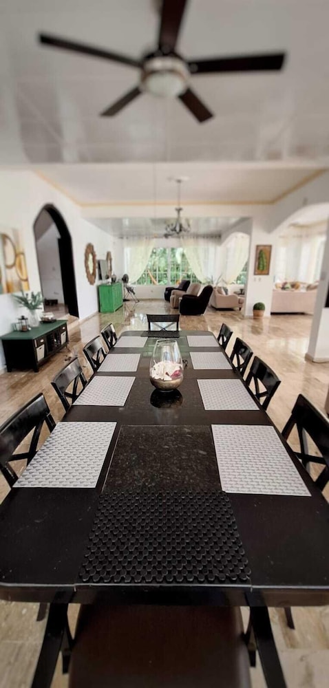 9th Hole Villa