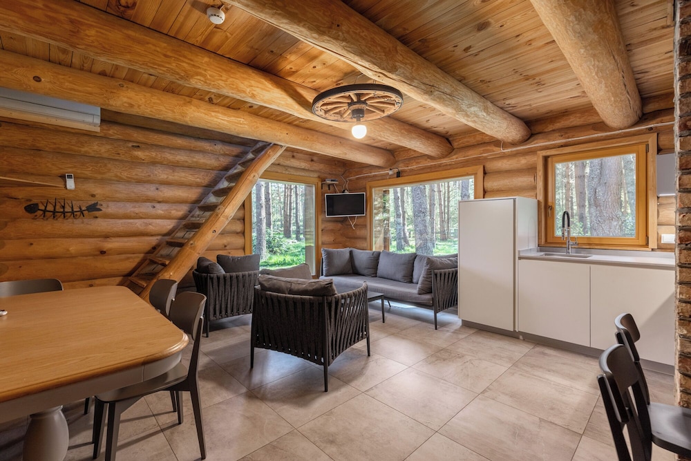 Roze Guest Houses Sklandas