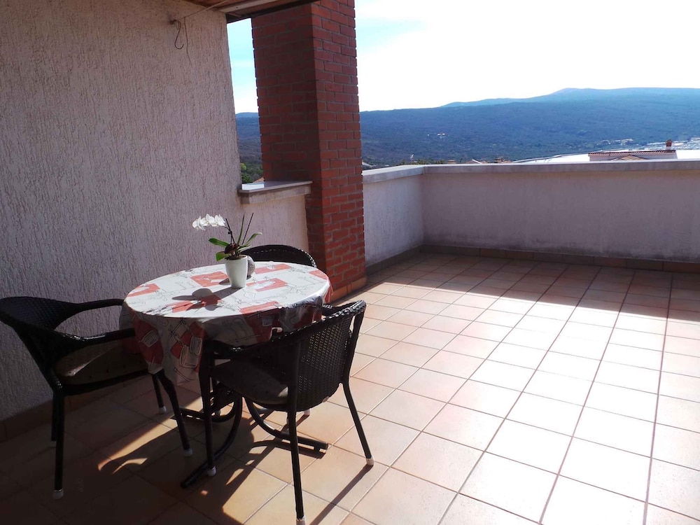 Apartments in Kornic/insel Krk 14471