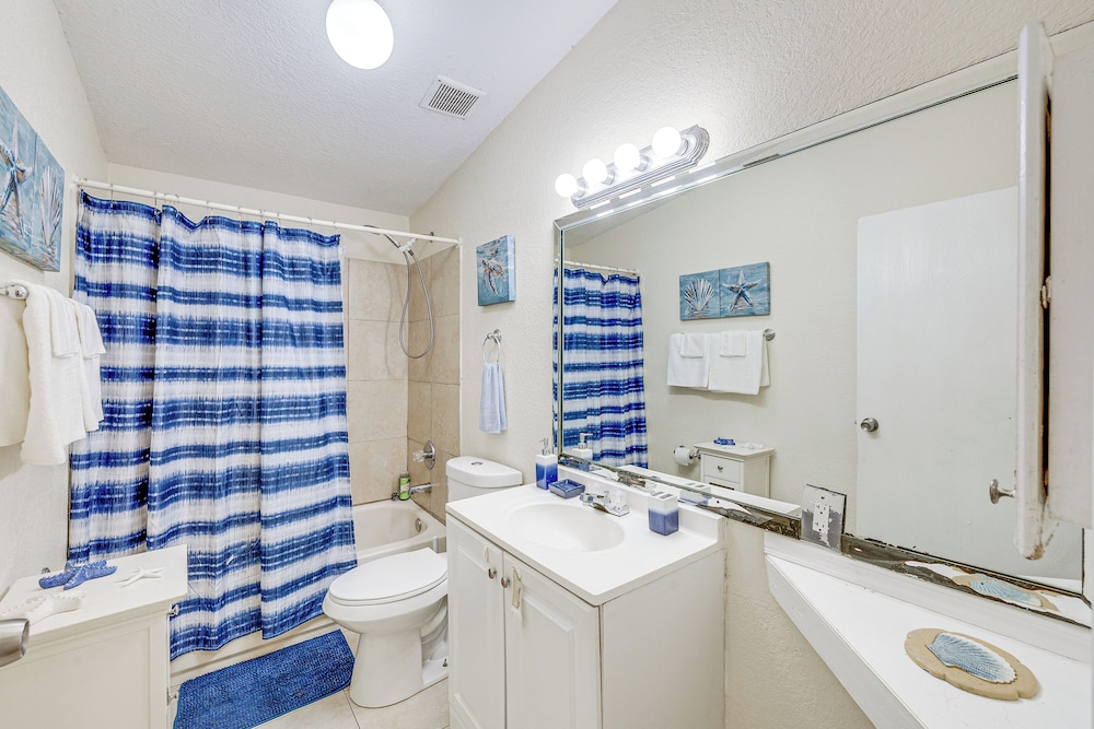 West Palm Beach Home ~ 2 Mi to Downtown!