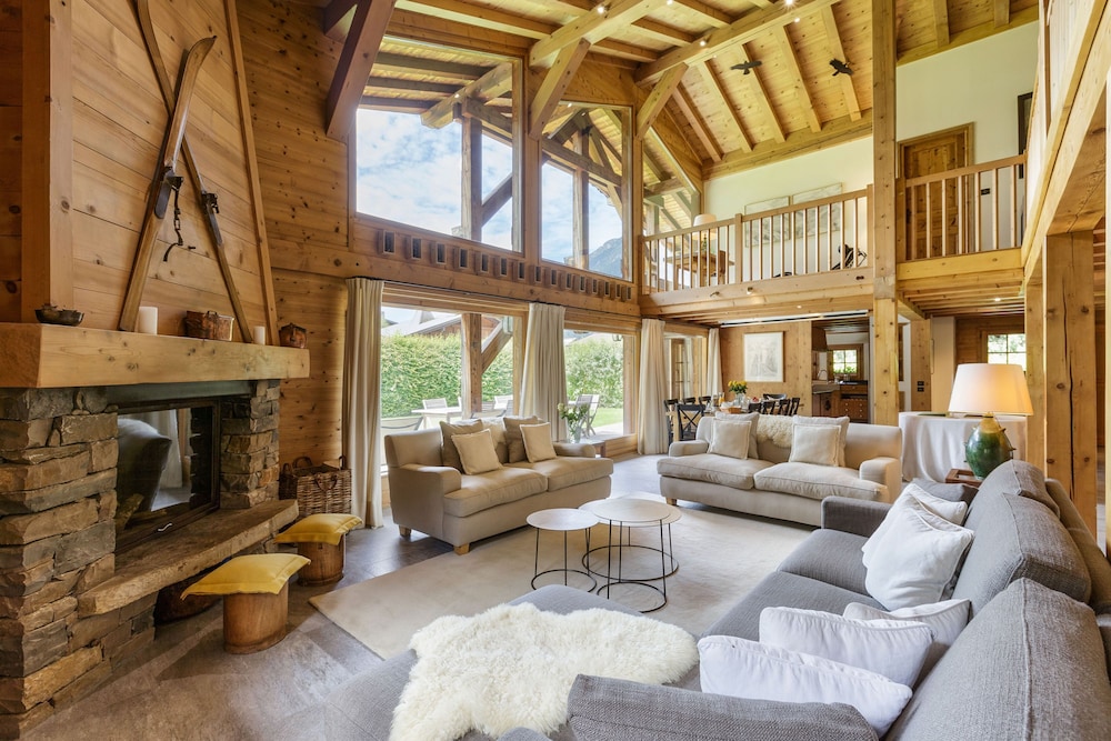 Magnificent Chalet Valhalla 5 Central Chamonix