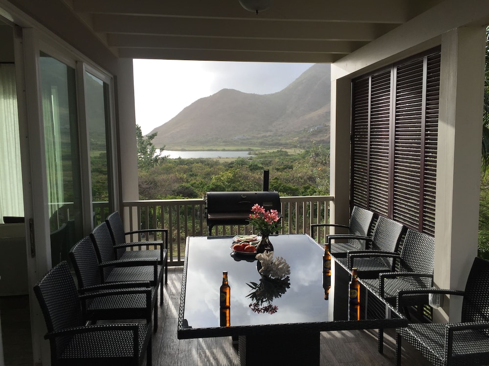 2 Bedroom Bungalow-Style Villa
