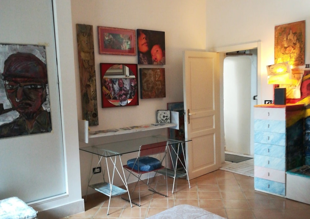 Photo 12
