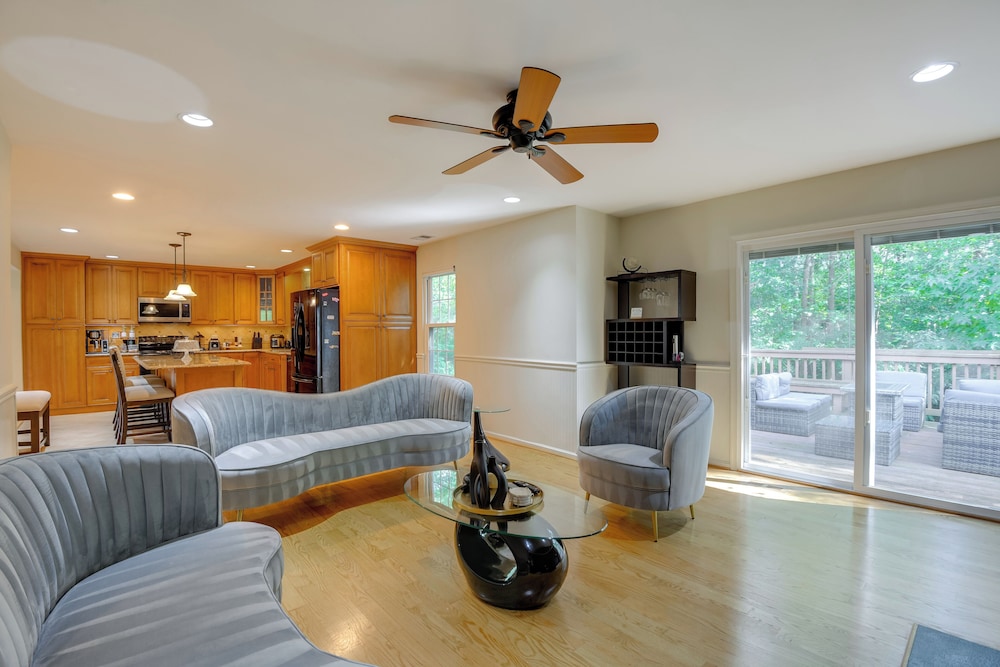 Room to Work & Relax! Laurel Home w/ Office, Yard