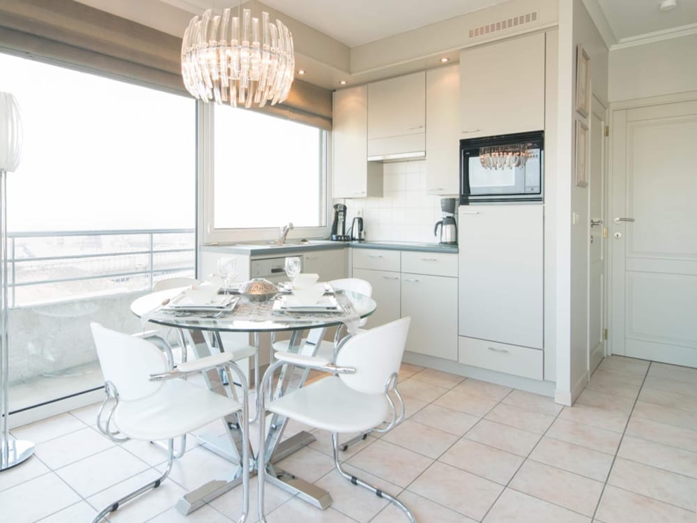 Beautiful Apartment With a View of the Marina