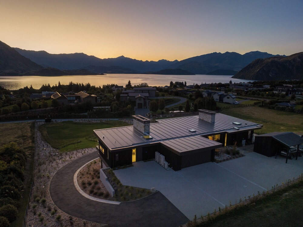 Ridgecrest - Lake Views - Sleeps 12
