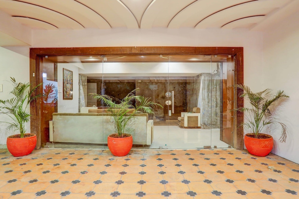 Blissful Stays at Ramdaspeth Downtown