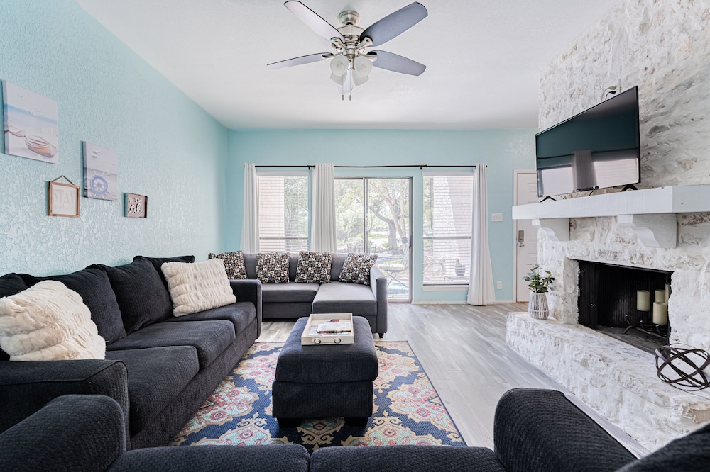 Horseshoe Bay Townhome w/ Water Access! - Property Image 16