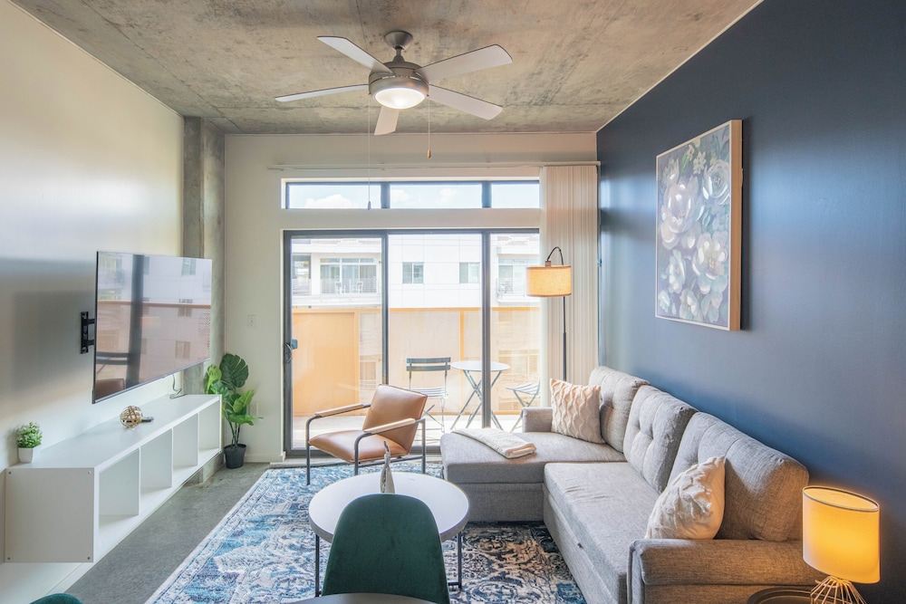 ROVE LIVING/KL - Roosevelt Point