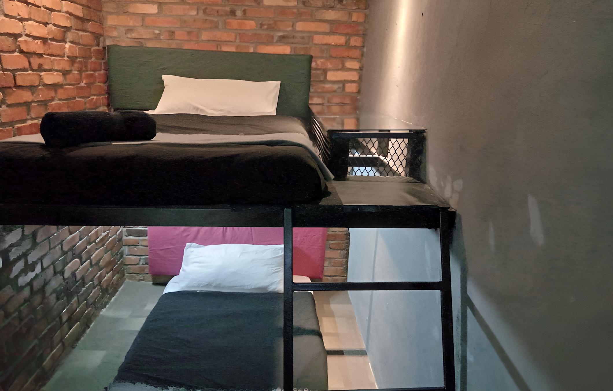 Bunker Hotel & Restaurant