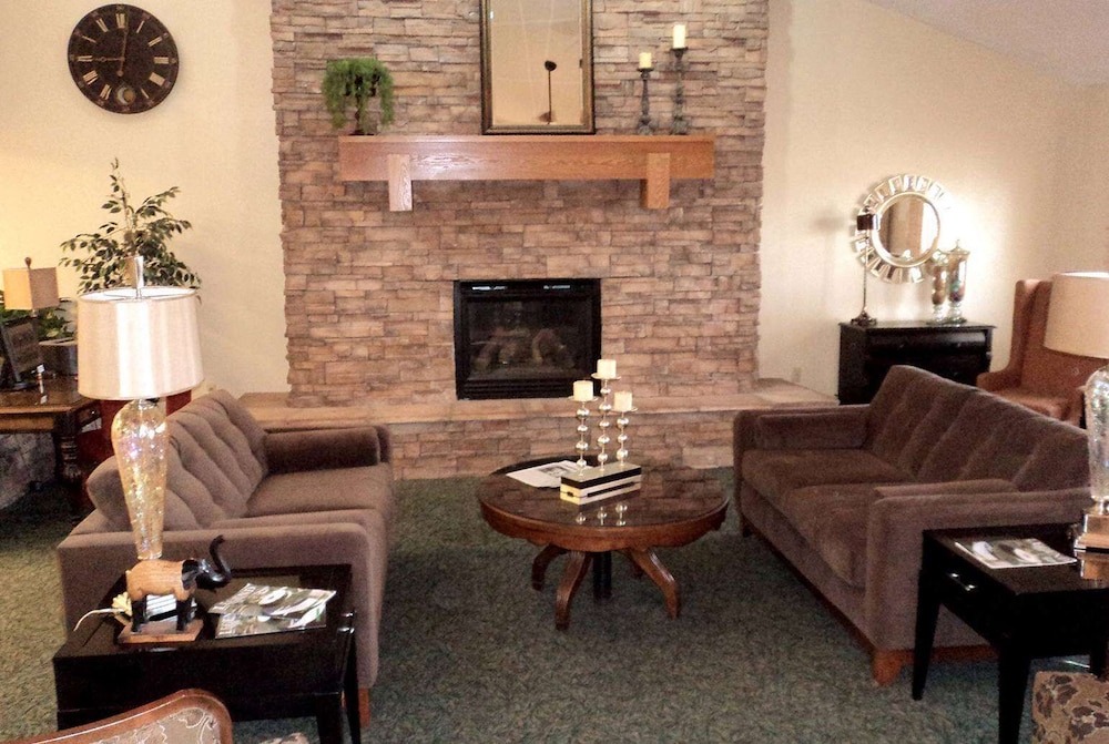 Garden City Vacations - AmericInn by Wyndham Garden City - Property Image 3