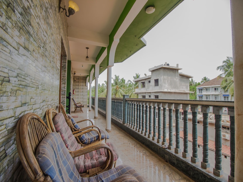 OYO 14021 Home 1BHK with Garden Morjim Beach