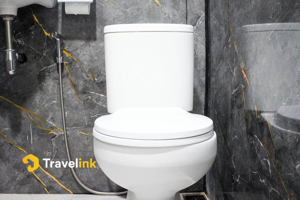 The Lakebox Menjer by Travelink