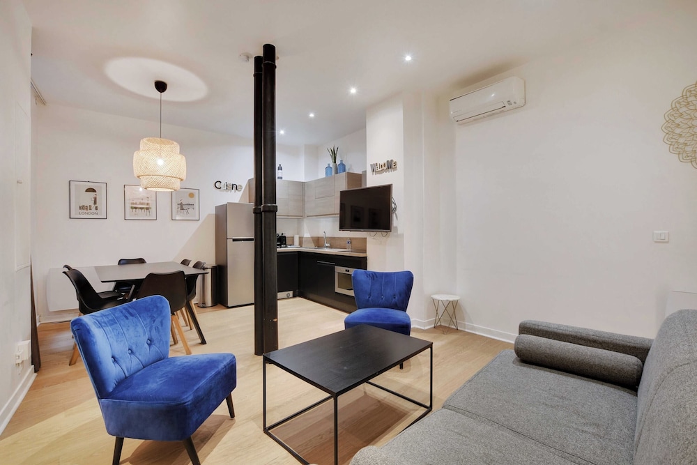 Elegant Apartment - 2bd/6p - Hotel de Ville